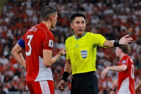 国际比赛日德甲焦点战，门兴格拉德巴赫主帅复盘，赛场秩序良好，资深球员宣示担当的简单介绍-爱游戏体育下载