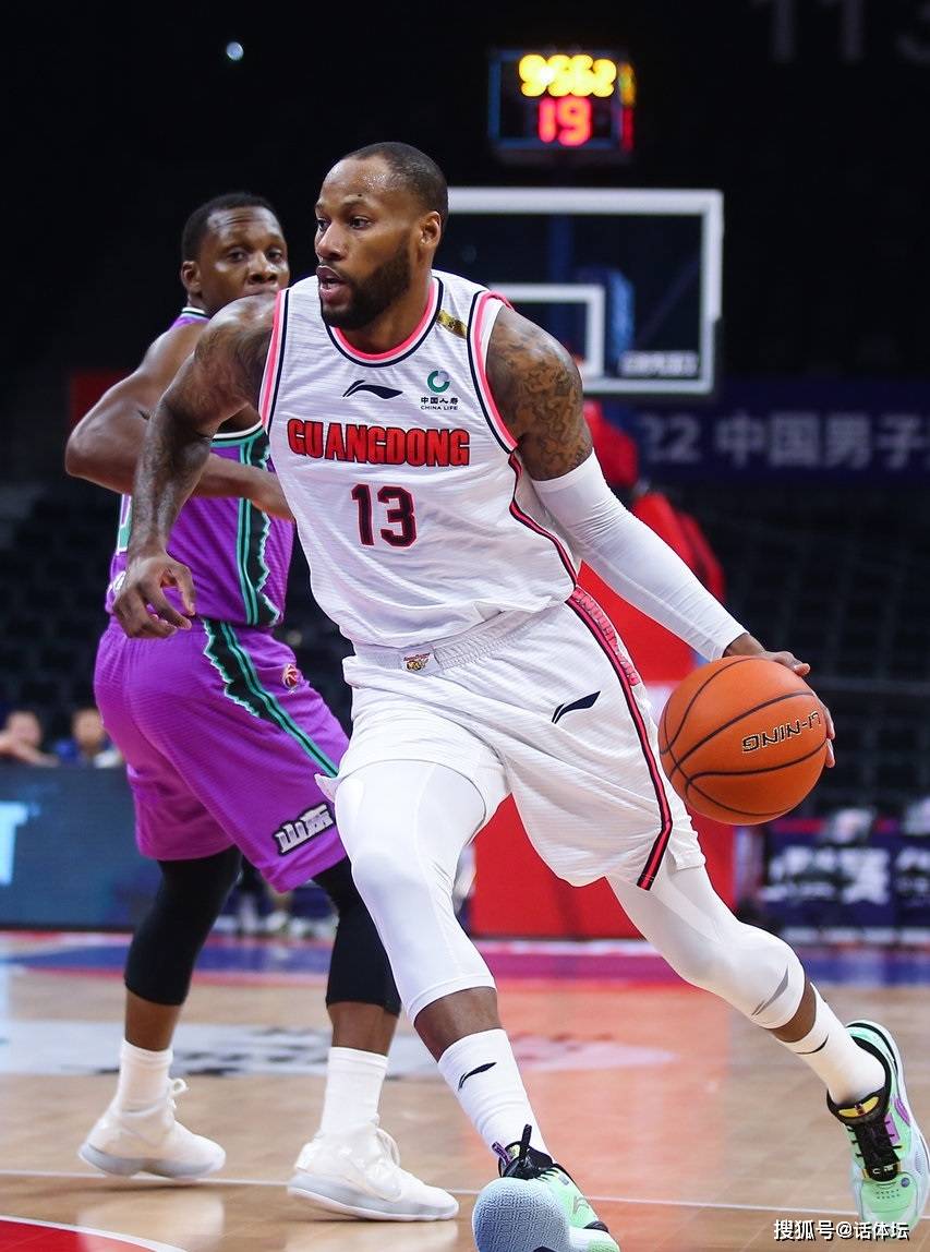 斯图加特内部会议纪要流出——赛后止住颓势,CBA季后赛使命明确,纪律约束更严格 斯图加特内部会议纪要流出——赛后止住颓势,CBA季后赛使命明确,纪律约束更严格