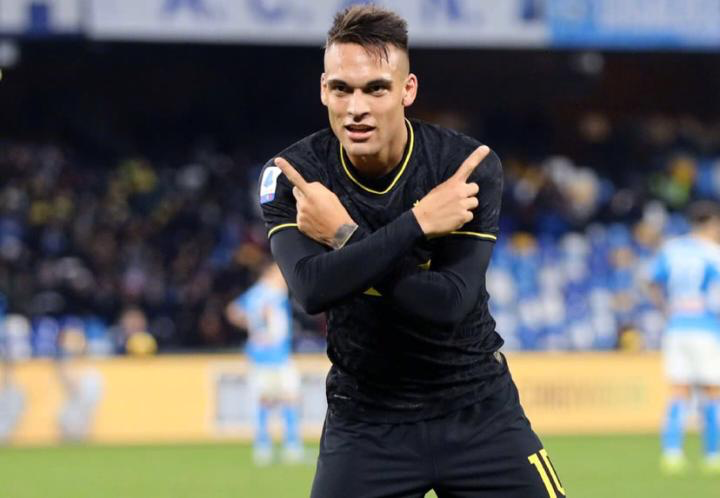 包含里程碑夜上海海港队长鼓劲，法甲转会期刷纪录，话题不断，控场能力受关注的词条